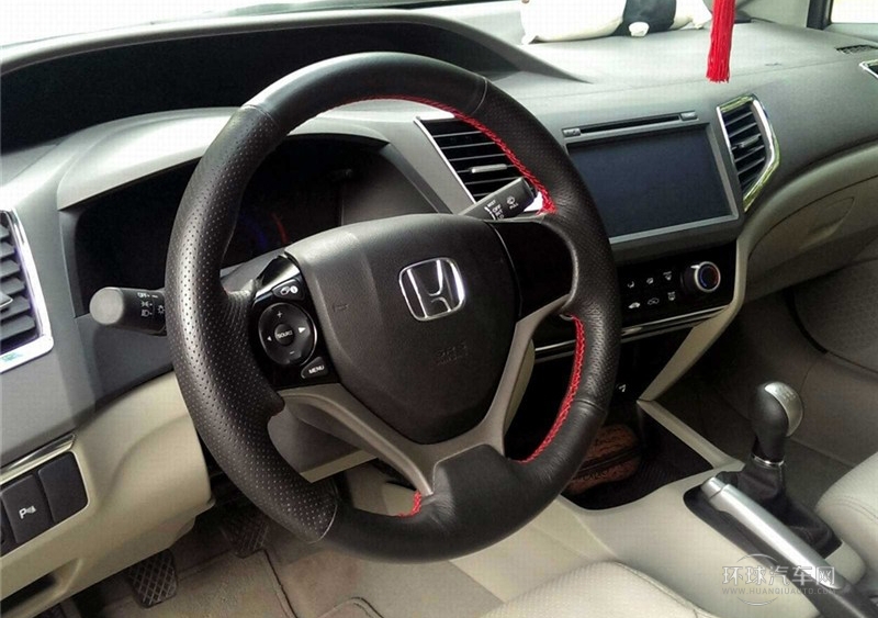 2013款 十周年紀(jì)念 1.8L 手動(dòng)舒適版