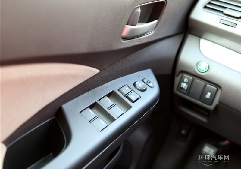 2012款 2.0L 四驅經典版