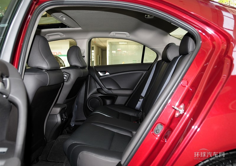 2013款 2.4L 豪華版