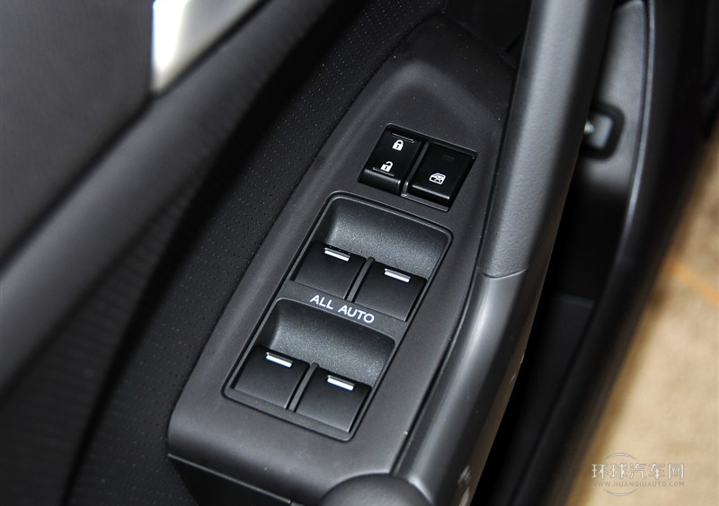 2013款 2.4L 豪華版