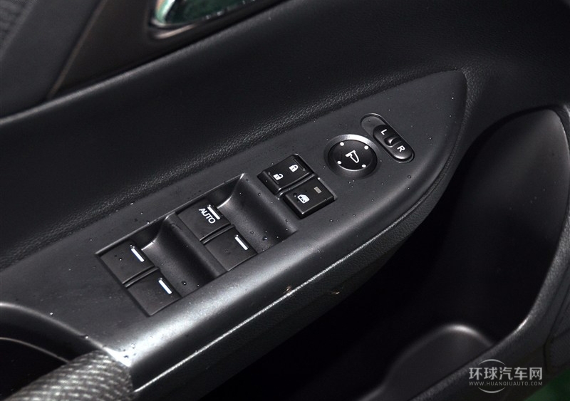 2014款 2.0L LX 舒適版