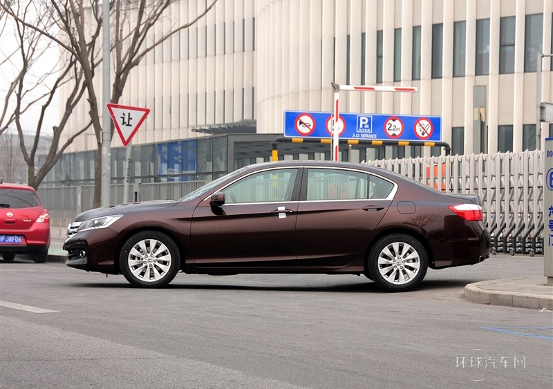 2014款 2.4L LX 舒適版