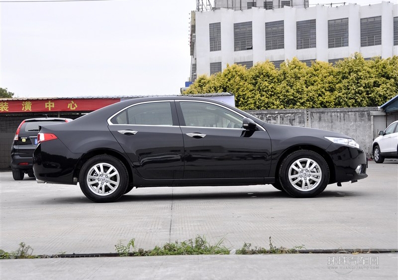 2013款 2.0L 豪華版