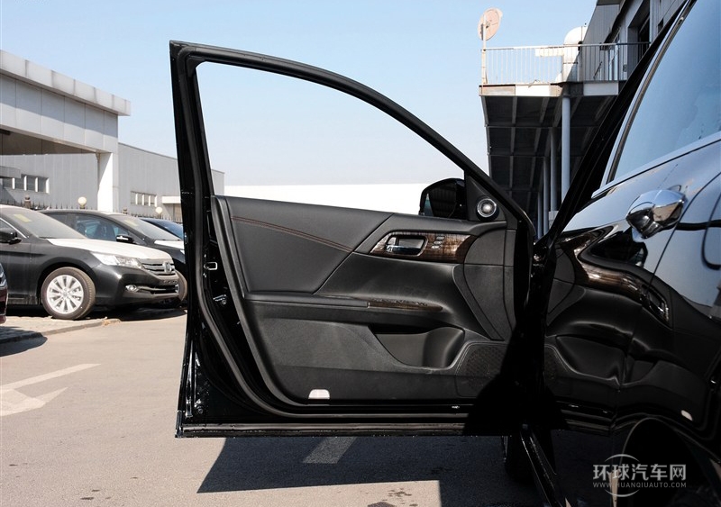 2014款 3.0L VTI 尊貴版