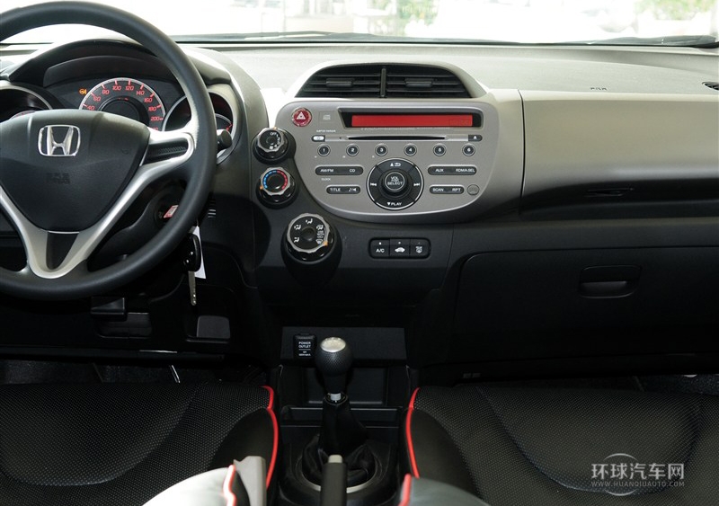 2011款 1.5L 手動豪華版