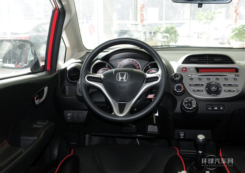 2011款 1.5L 手動豪華版