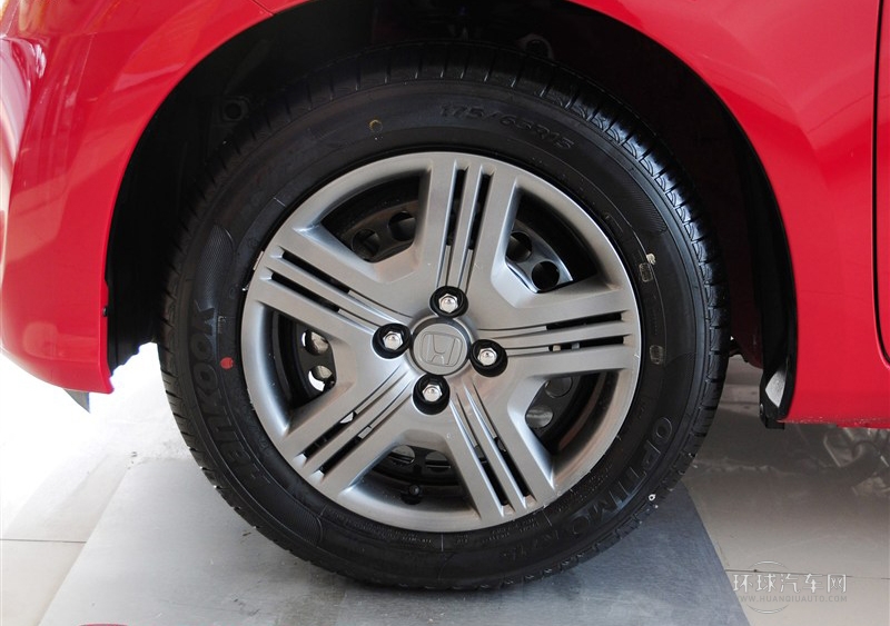 2011款 1.3L 手動(dòng)舒適版