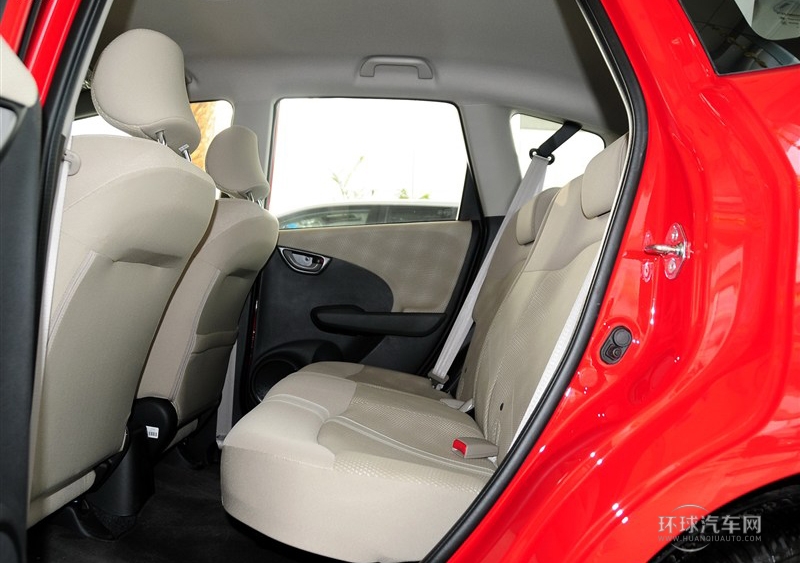 2011款 1.3L 手動(dòng)舒適版
