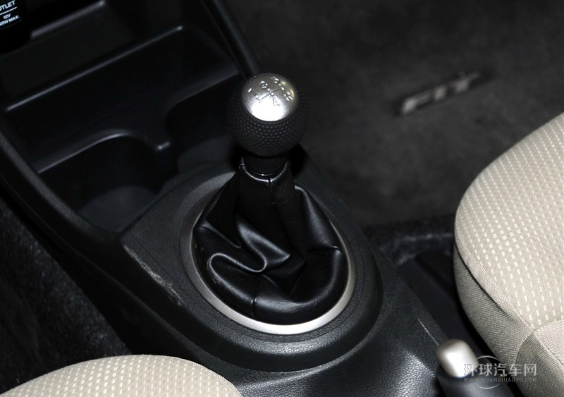 2011款 1.3L 手動舒適版