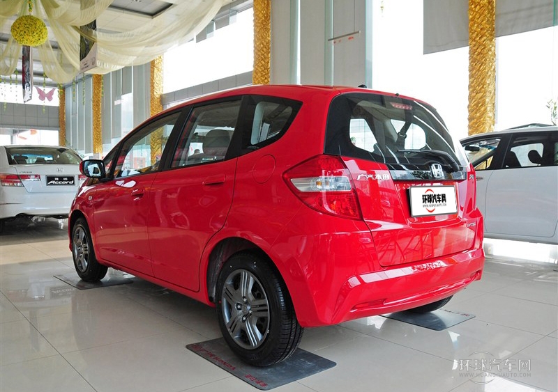 2011款 1.3L 手動舒適版