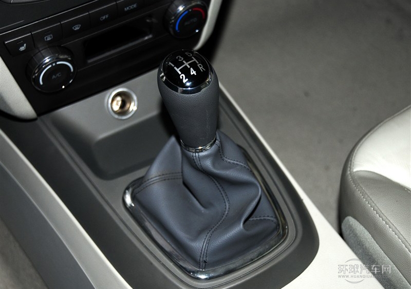 2012款 2.0L 手動智雅版