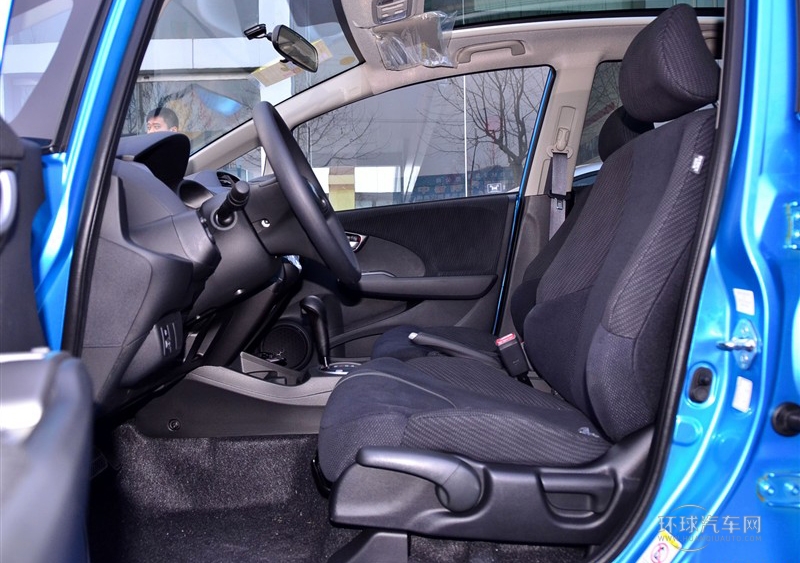 2011款 1.5L 自動全景天窗版