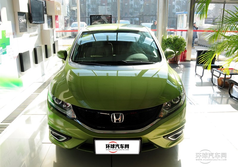 2013款 1.8L 自動舒適版 6座