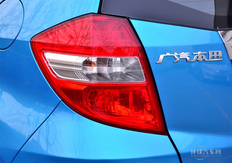 2011款 1.5L 自動全景天窗版