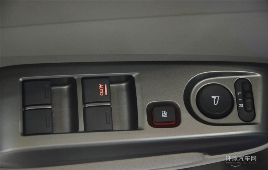 2012款 1.5L 自動(dòng)旗艦版