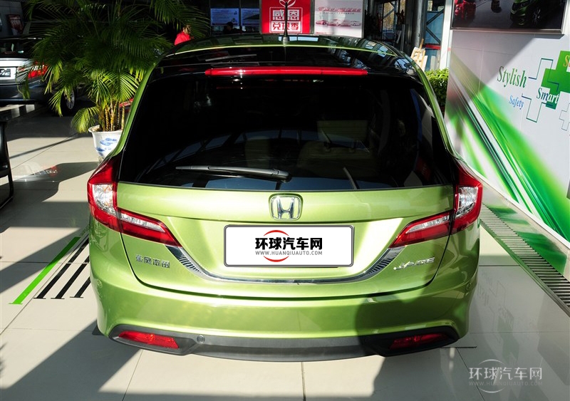 2013款 1.8L 自動舒適版 5座