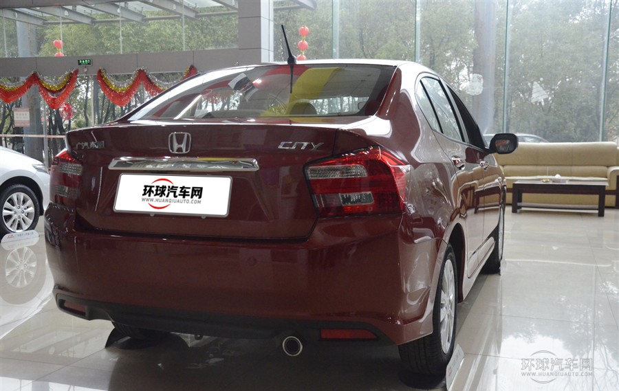 2012款 1.5L 自動旗艦版