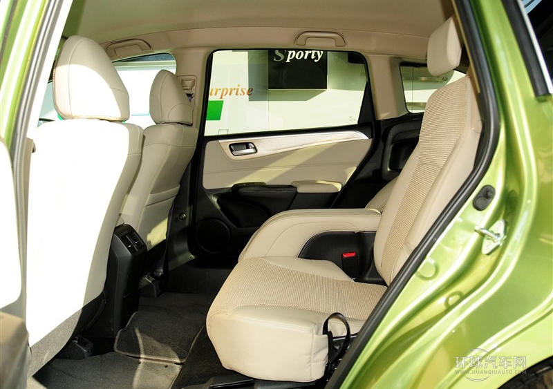 2013款 1.8L 自動舒適版 5座
