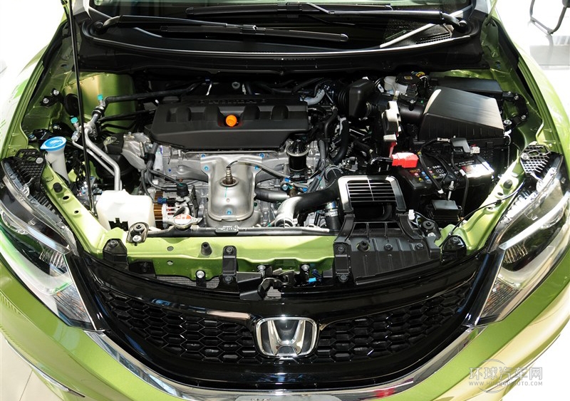 2013款 1.8L 自動舒適版 5座