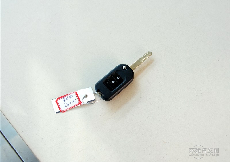 2013款 1.8L 自動舒適版 5座