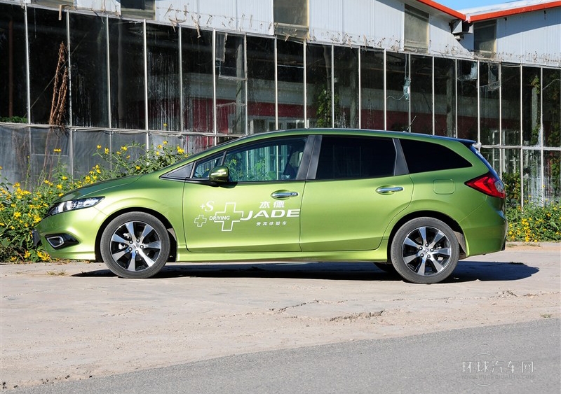 2013款 1.8L CVT豪華版 5座