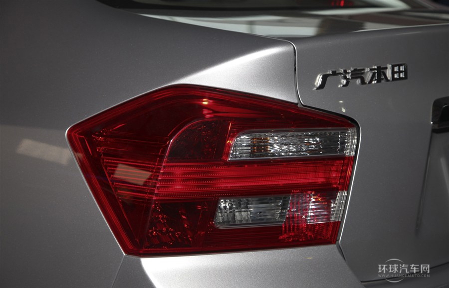 2012款 1.5L 自動精英版