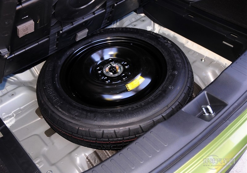 2013款 1.8L CVT豪華版 5座