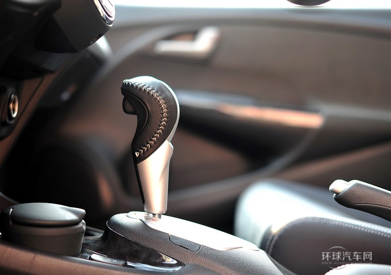 2013款 1.3L 標(biāo)準(zhǔn)型