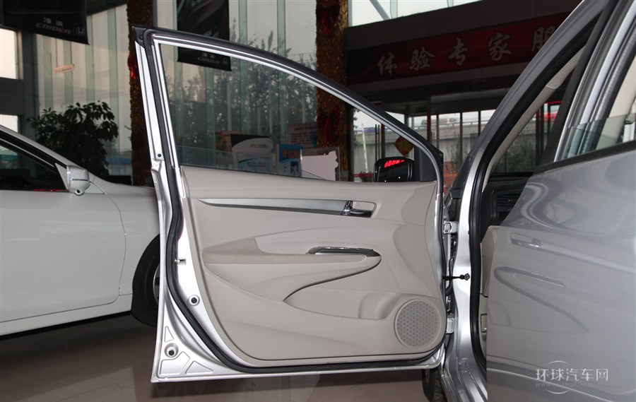 2012款 1.8L 自動舒適版