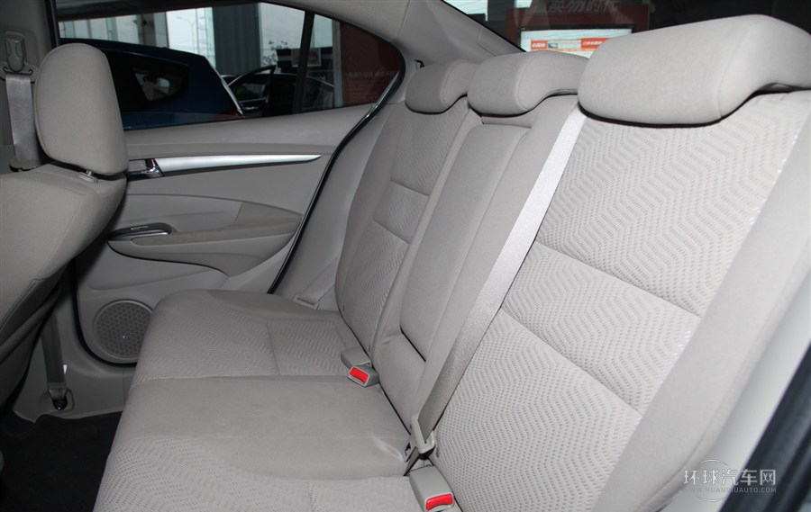 2012款 1.8L 自動(dòng)舒適版