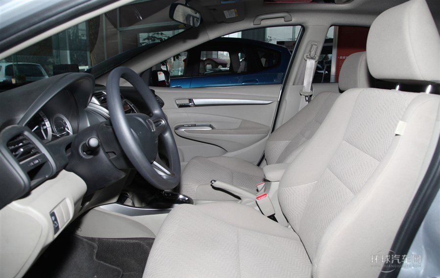 2012款 1.8L 自動舒適版