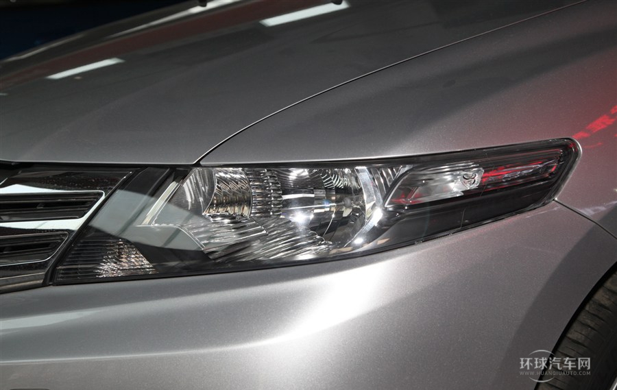 2012款 1.8L 自動舒適版