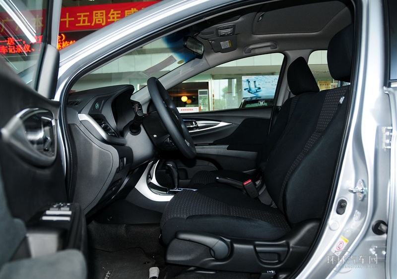 2013款 1.8L 自動(dòng)豪華版