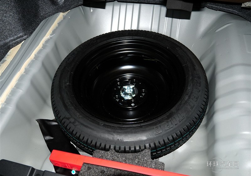 2013款 1.8L 自動豪華版