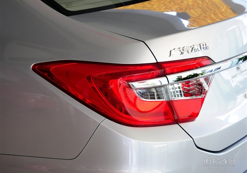 2013款 1.8L 自動舒適版