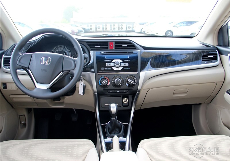2013款 1.8L 手動舒適版