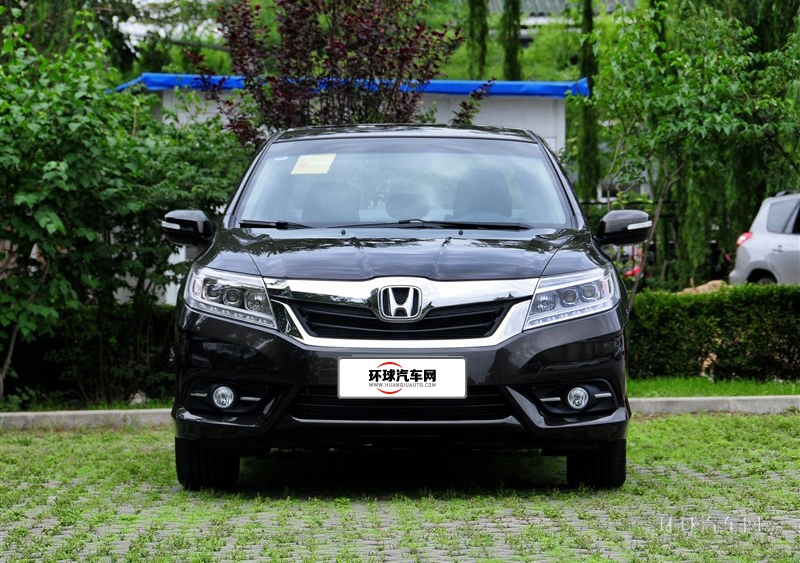 2013款 1.8L 自動旗艦版