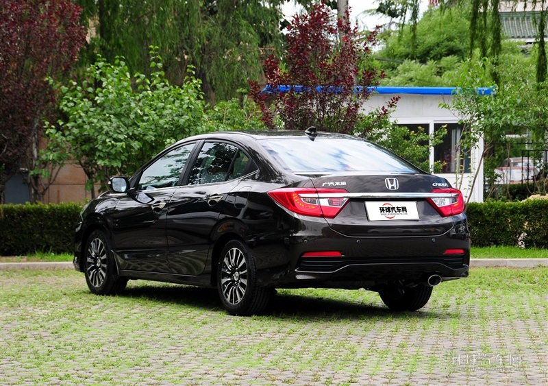 2013款 1.8L 自動旗艦版