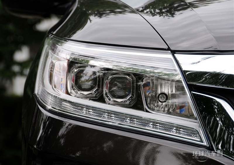 2013款 1.8L 自動旗艦版