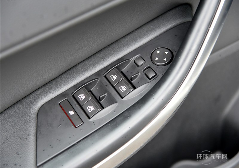 2014款 兩廂 1.6T 自動致臻型(白色)