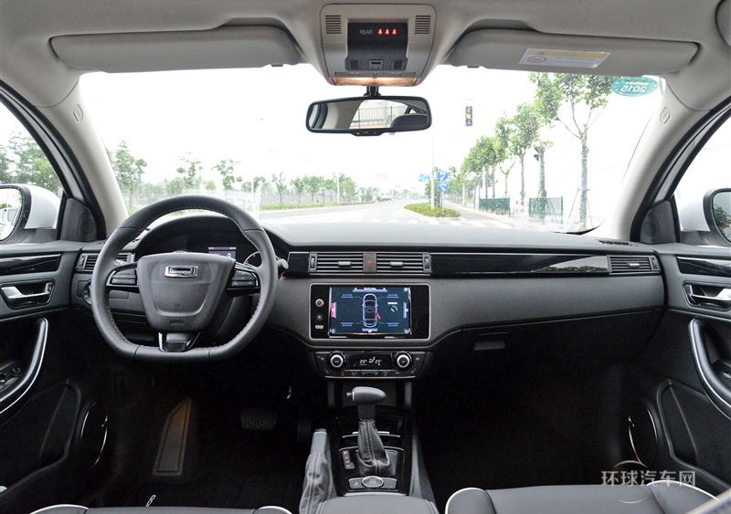 2014款 兩廂 1.6T 自動致臻型(白色)