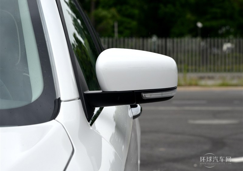 2014款 兩廂 1.6T 自動致臻型(白色)