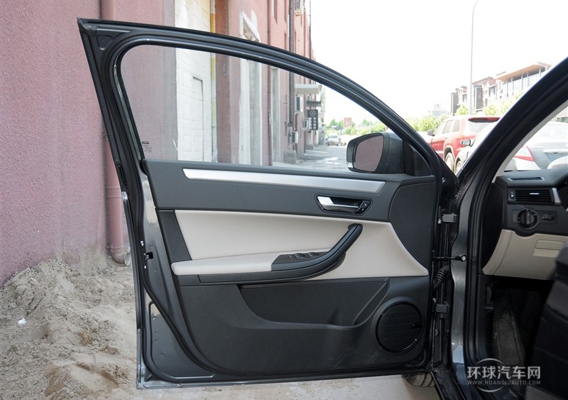 2014款 三廂 1.6T 自動致悅型