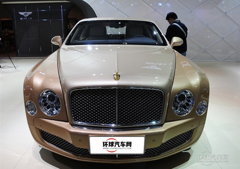 2014款 6.8T 四季臻藏版