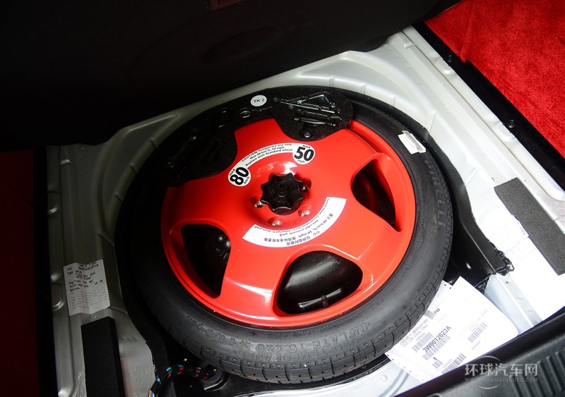 2013款 6.0T W12 豪華版