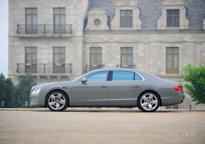 2013款 6.0T W12 尊貴版