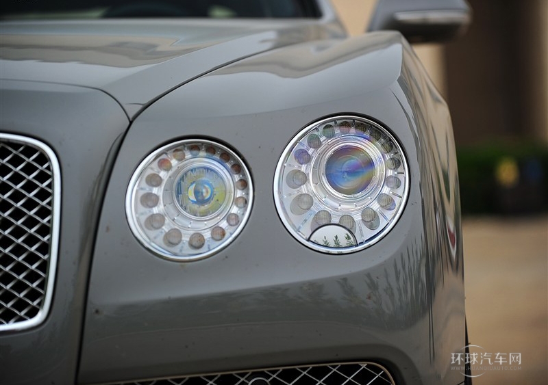 2013款 6.0T W12 尊貴版