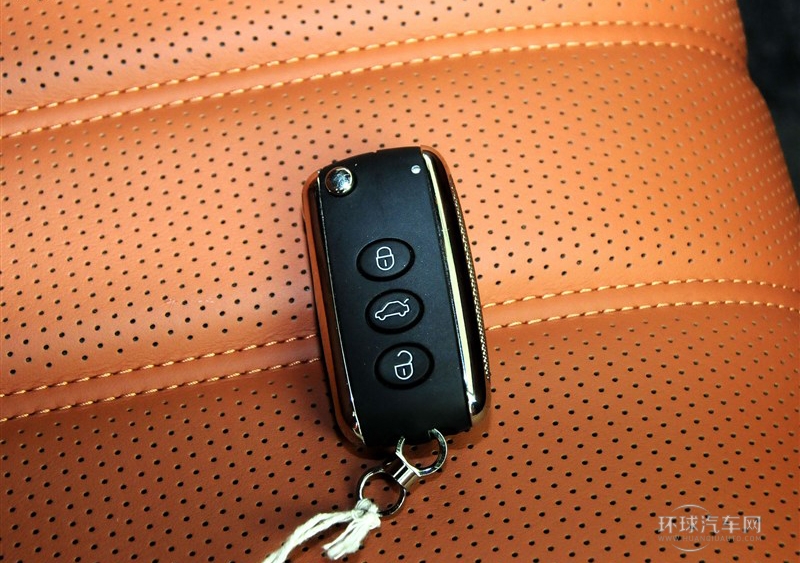 2014款 4.0T V8 尊貴版