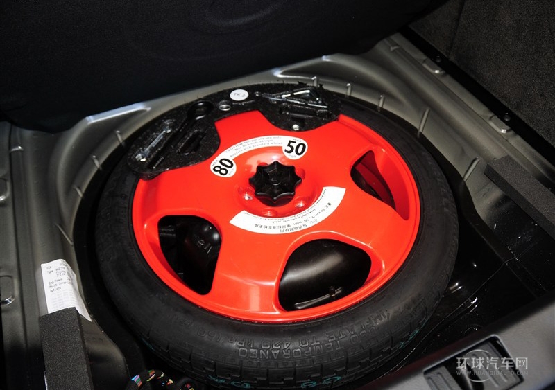 2014款 4.0T V8 尊貴版