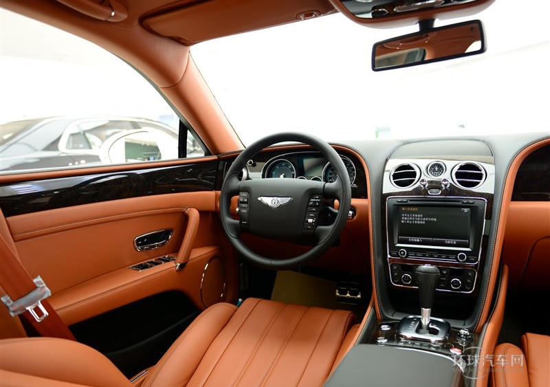 2014款 4.0T V8 標準版